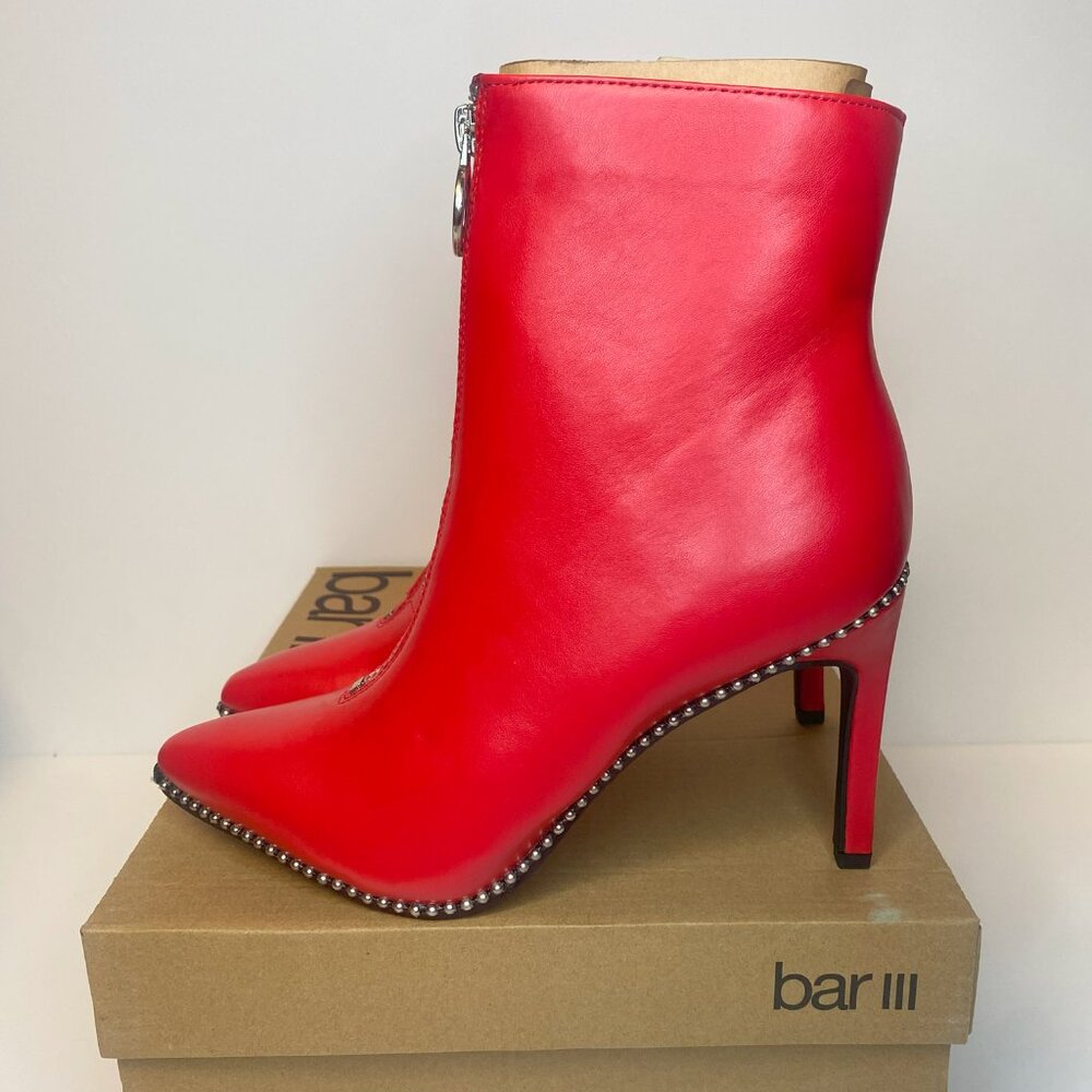 BAR III Women's Red Boots w Small Silver Embellishment Front Zip Size 5.5 #0007